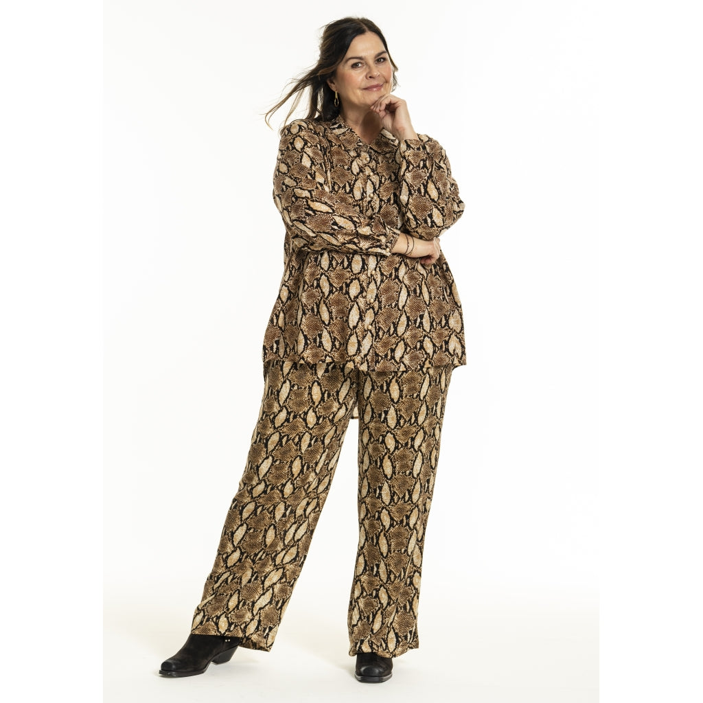 Gozzip Woman GMargrethe Loose Pants Loose Pant Snake Print Brown