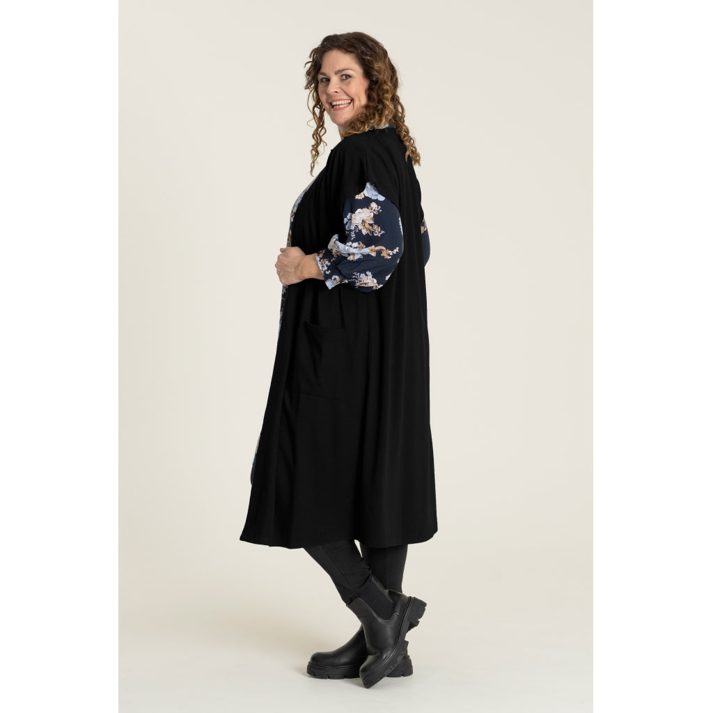 Gozzip Woman Nikoline Long waistcoat Waistcoat Black